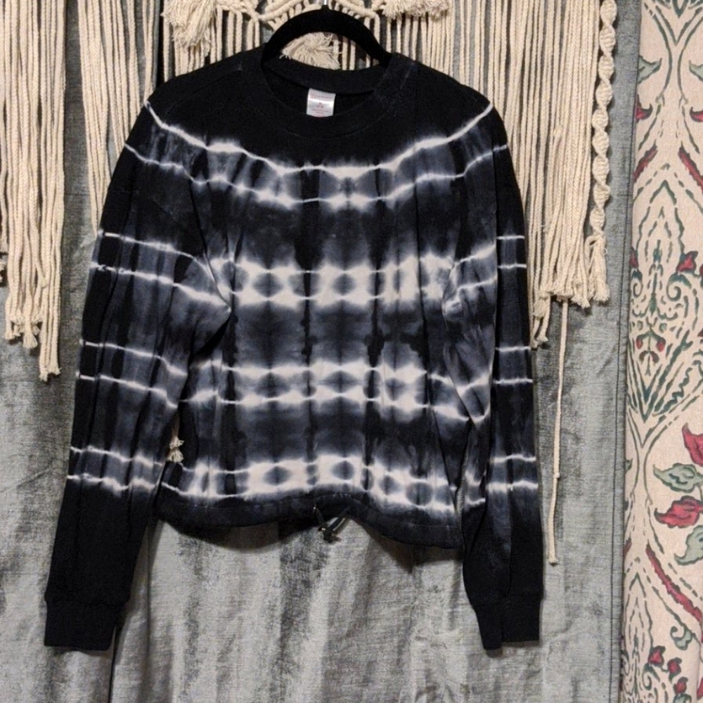 No Boundaries Boxy Long Sleeve Crop Top